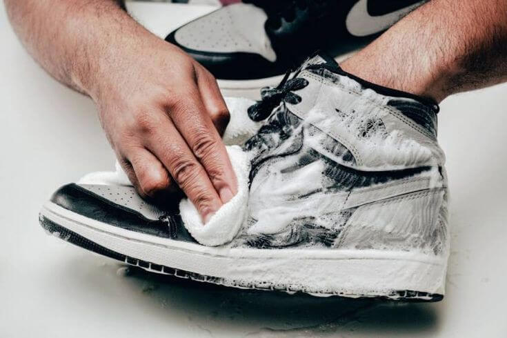 Cleaning Shoe
